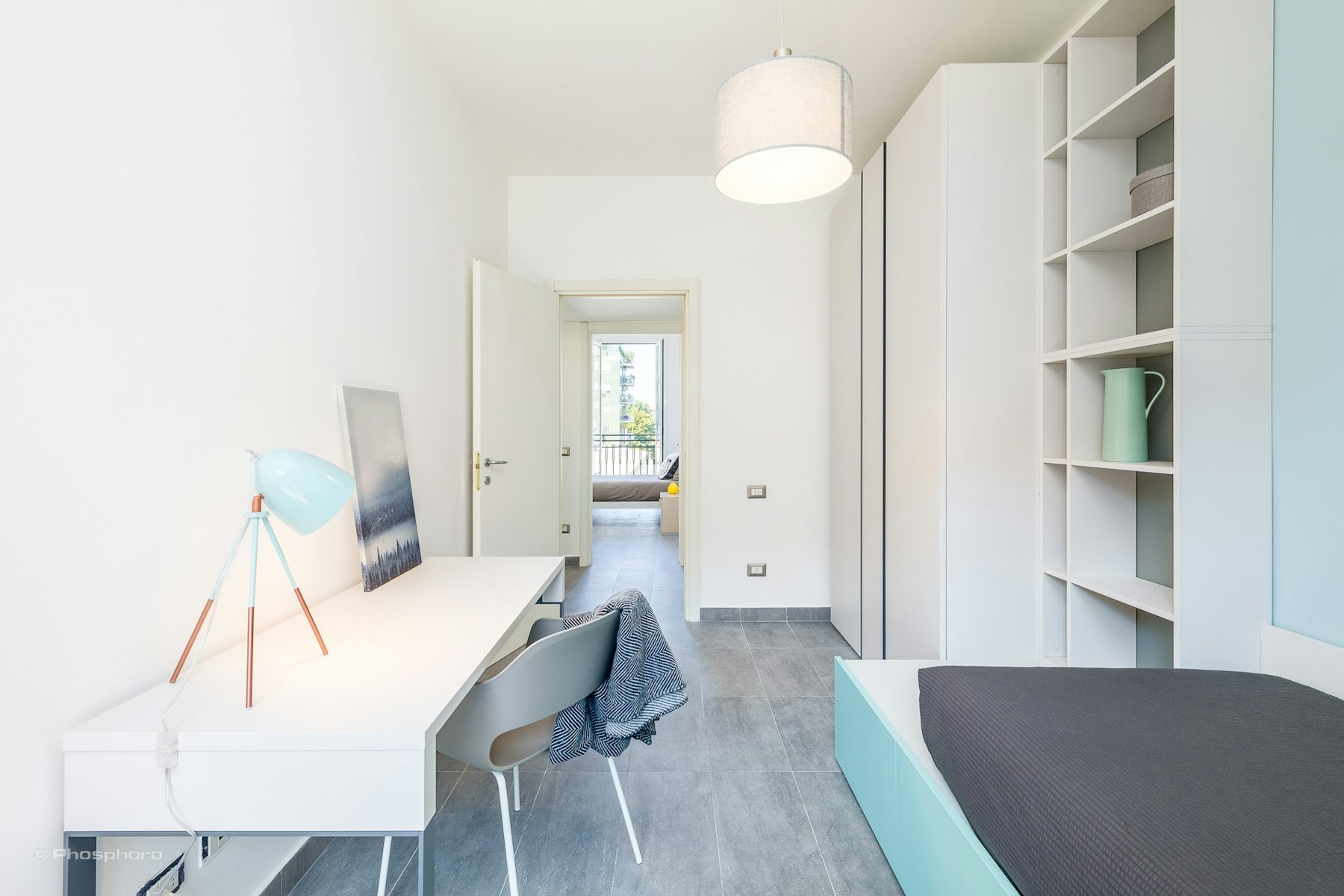 Moderna e Luminosa Singola Ideale per Studenti Universitari