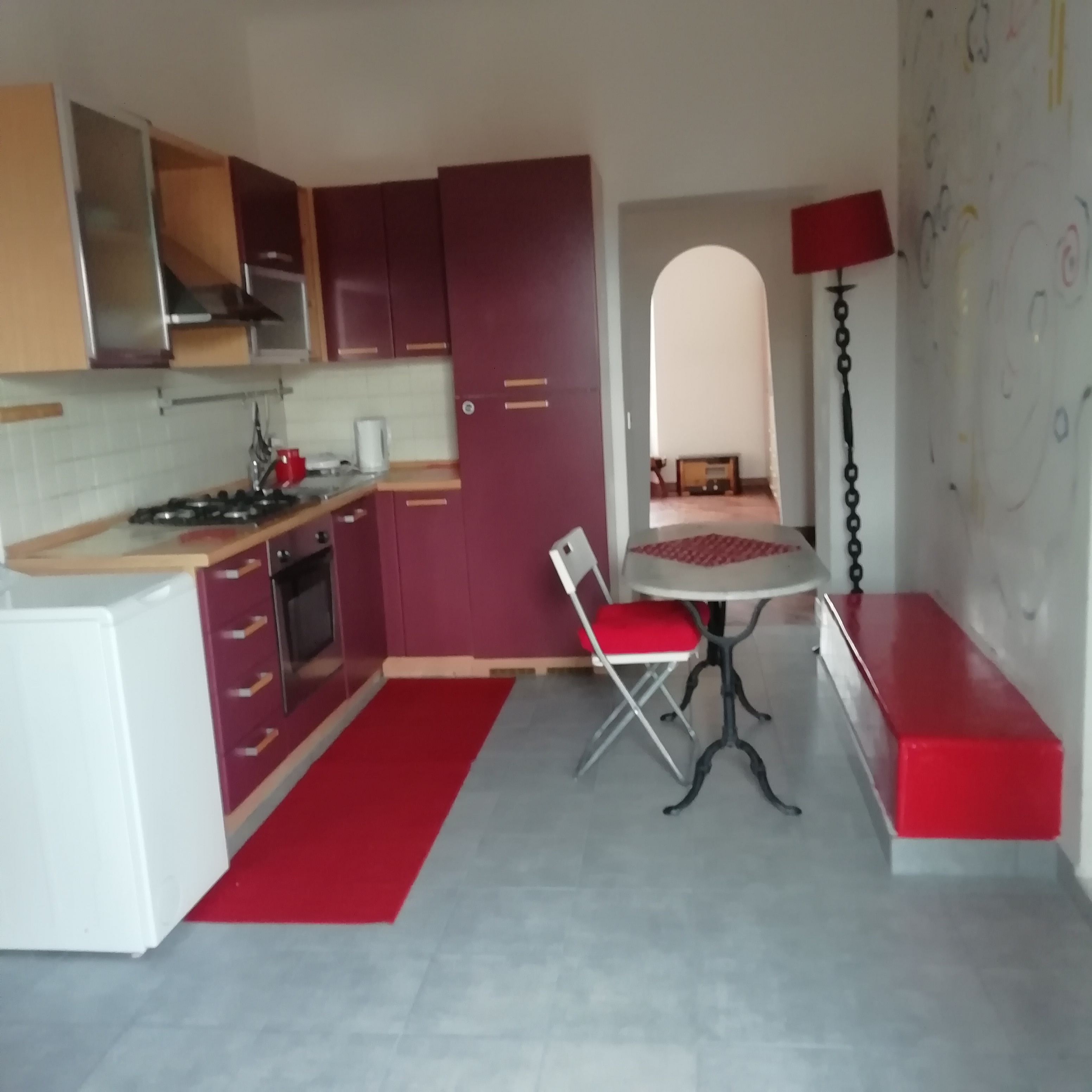 Luminoso bilocale arredato in porta rinnovata